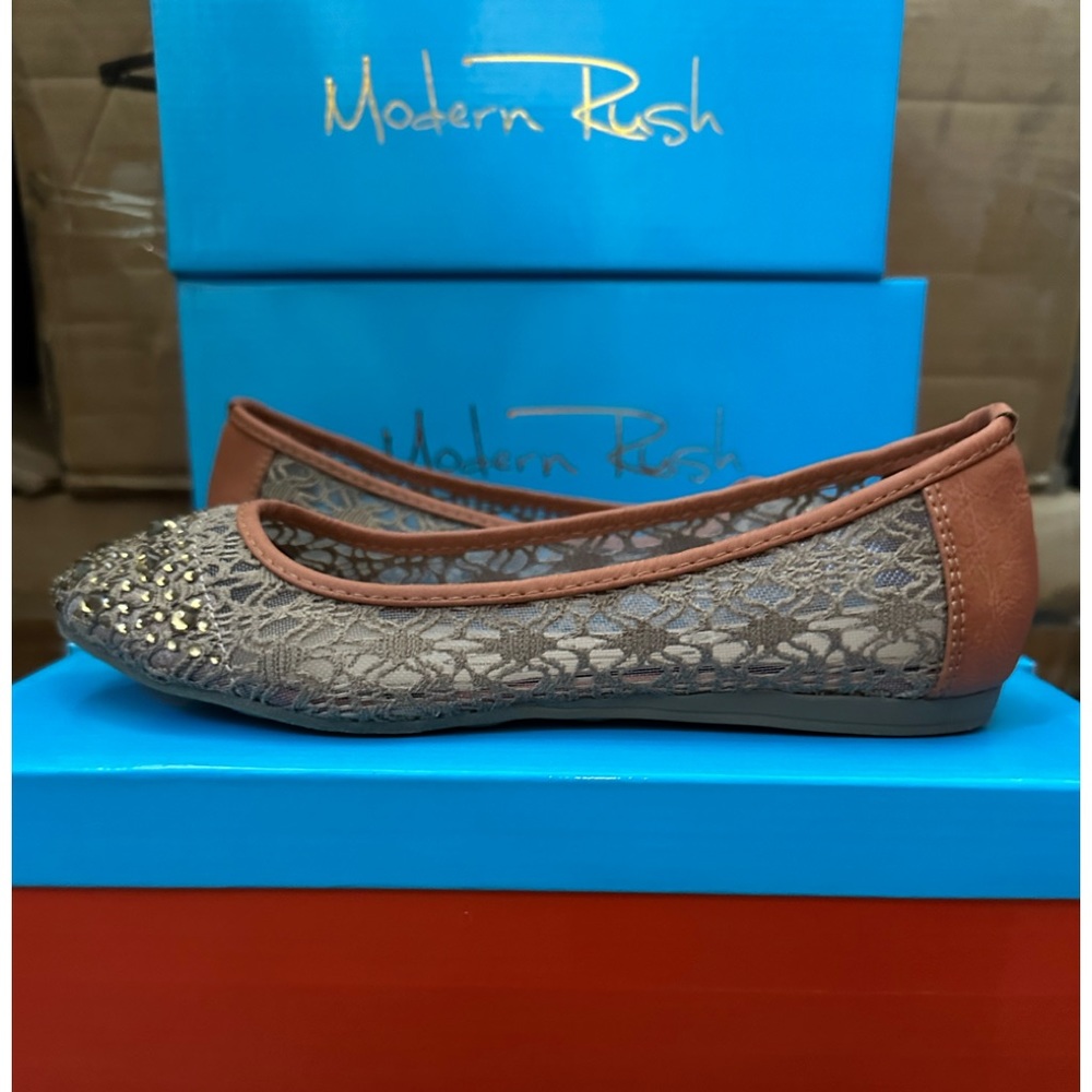 Modern Rush Womens Studded Flats in Tan New With Tags